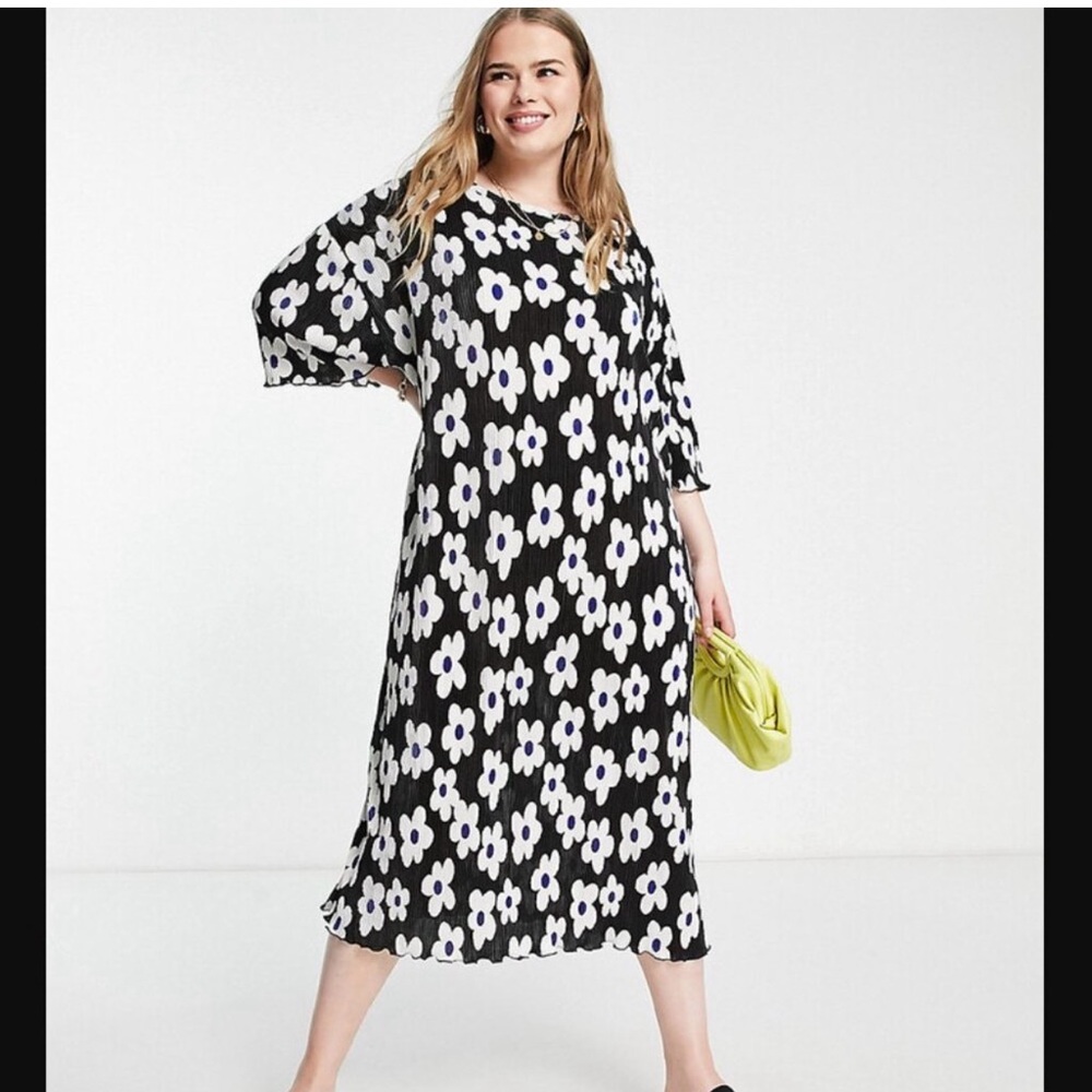 Asos Curve Plisse Pleated Daisy Floral Midi T-Shirt Dress Size 20 Black White